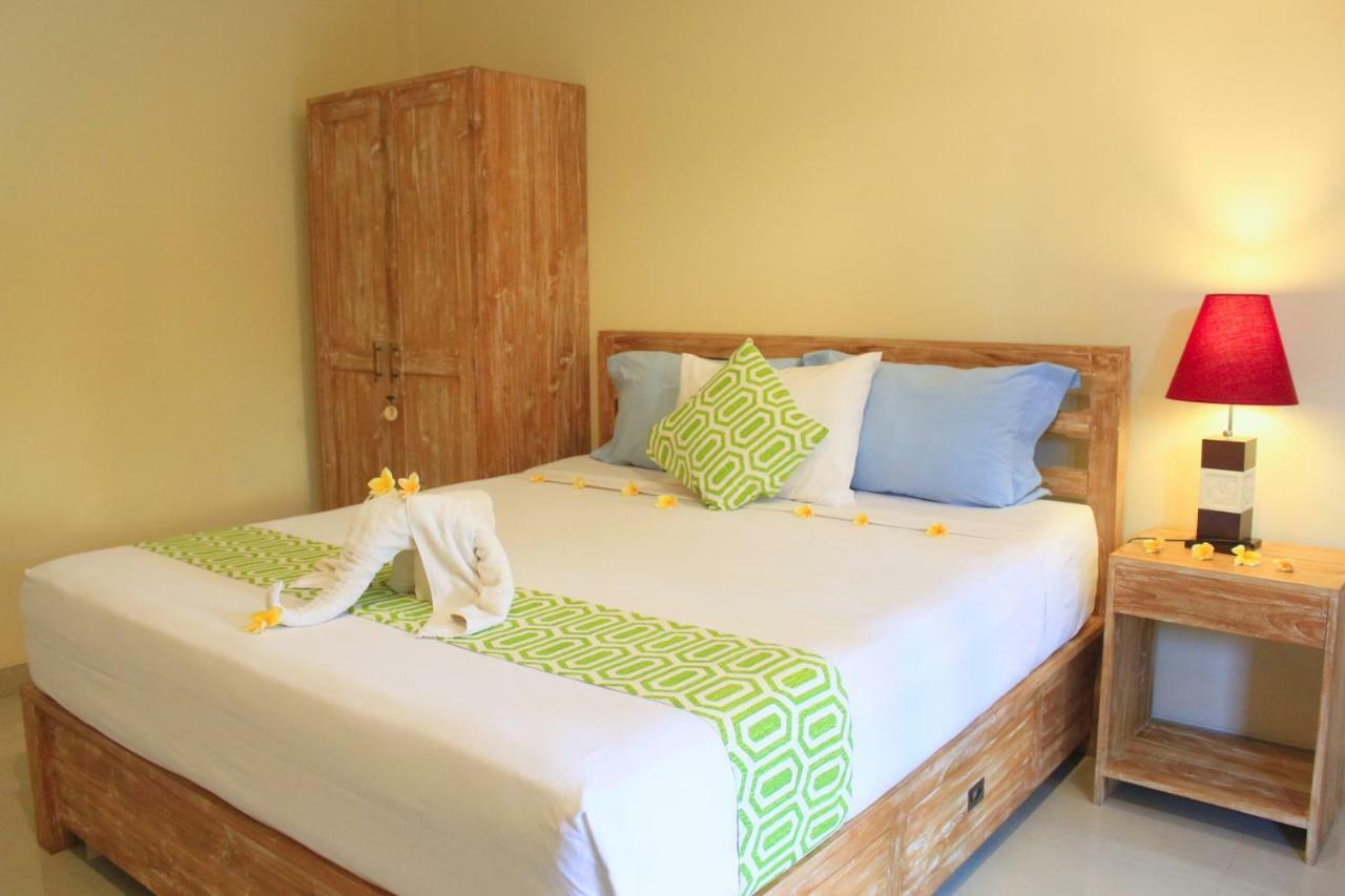 Wisma tamu Cr Tris Seminyak (Bali)