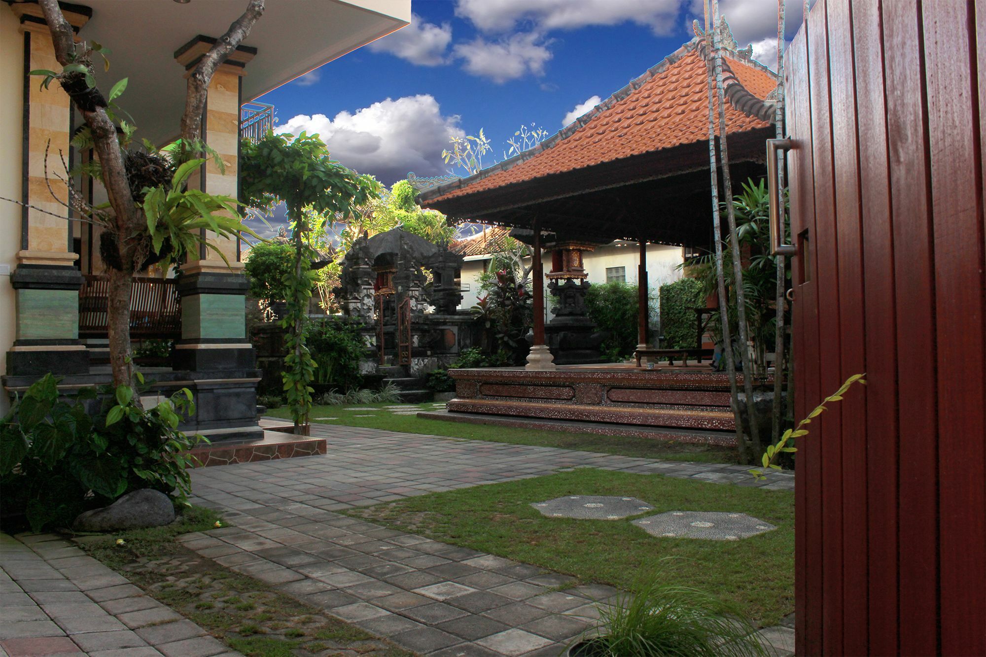 Cr Tris Wisma tamu Seminyak (Bali)