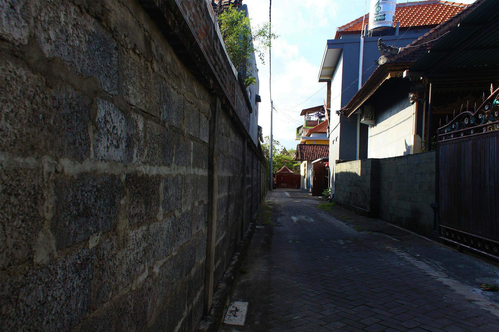 Wisma tamu Cr Tris Seminyak (Bali)